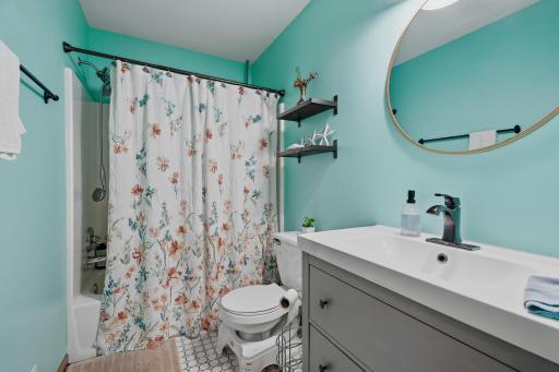 Upper Level Full Bath