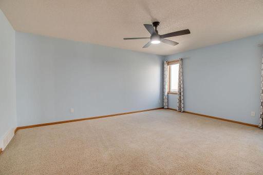 4793 HARVEST Drive S, Fargo, ND 58104