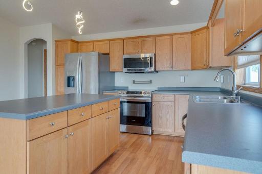 4793 HARVEST Drive S, Fargo, ND 58104