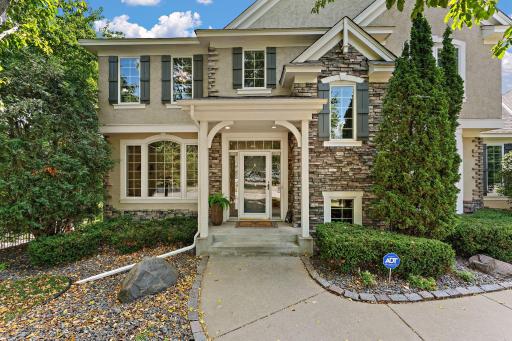 3749 Fairway Drive, Woodbury, MN 55125