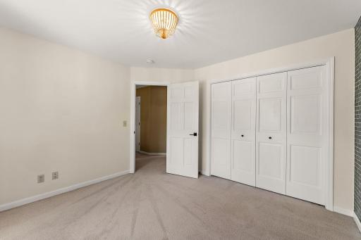 3749 Fairway Drive, Woodbury, MN 55125