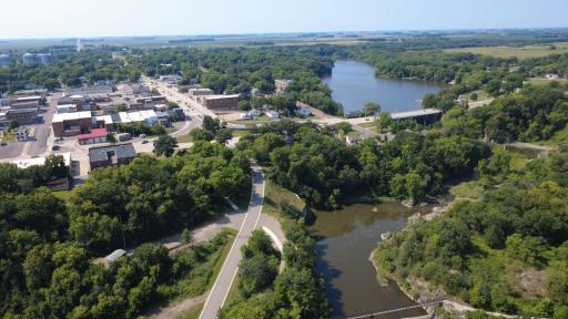 109 W Bridge Street, Redwood Falls, MN 56283