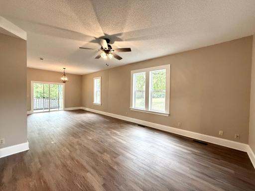109 W Bridge Street, Redwood Falls, MN 56283