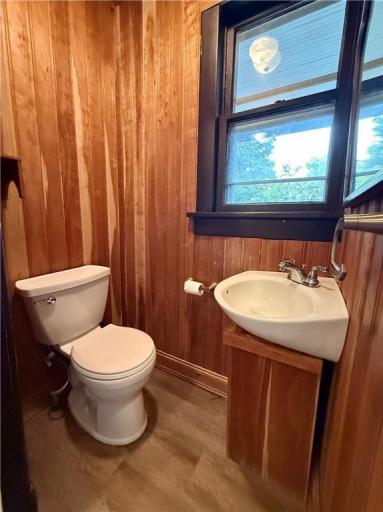 109 W Bridge Street, Redwood Falls, MN 56283