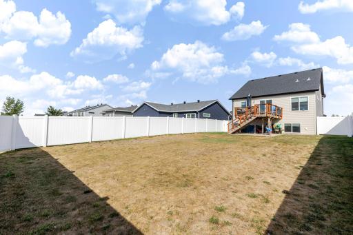 8081 GOLDFINCH Drive, Horace, ND 58047