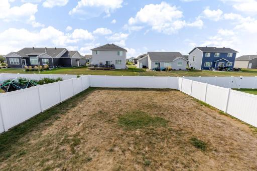 8081 GOLDFINCH Drive, Horace, ND 58047
