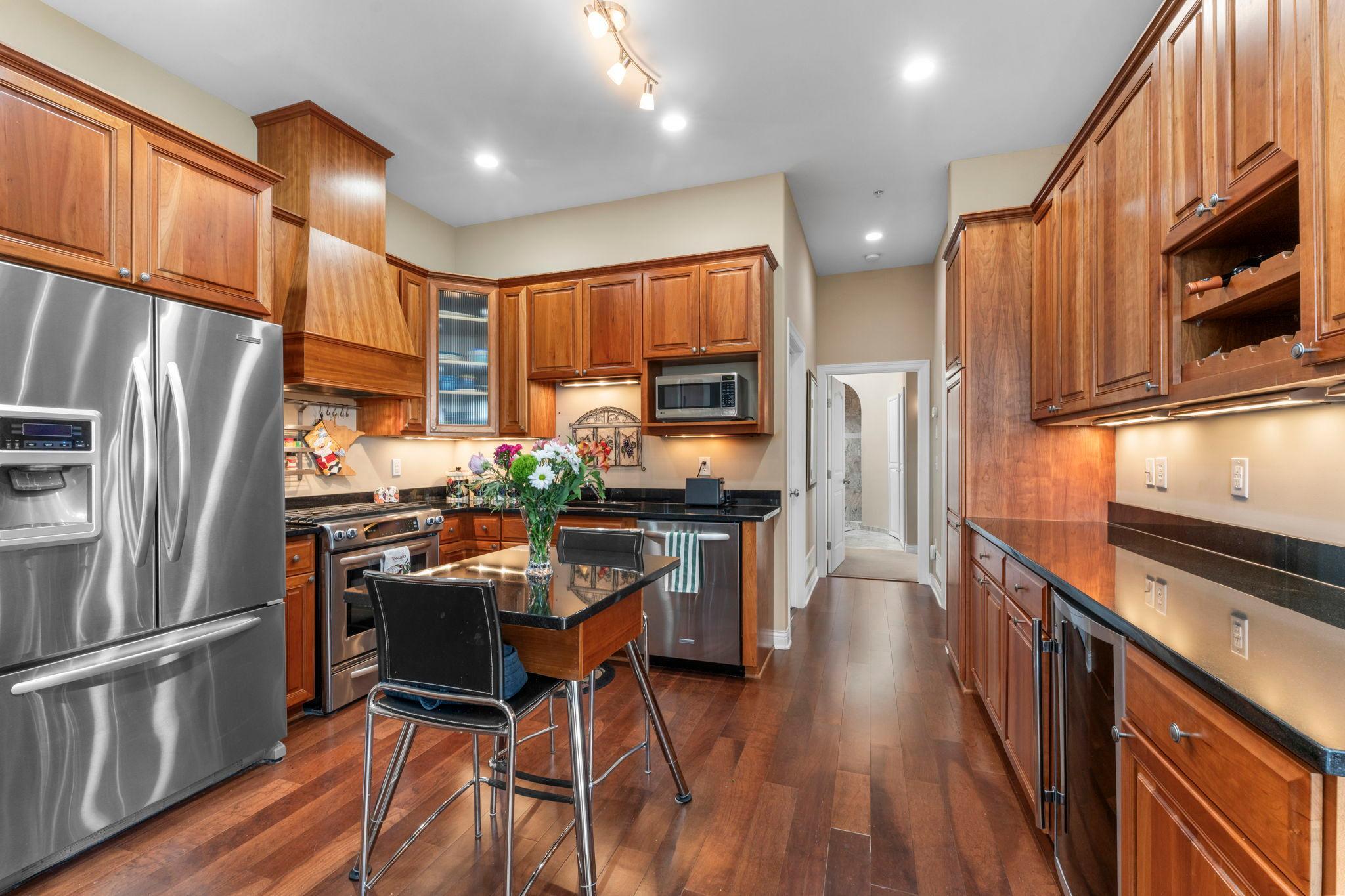 Kitchen includes eat-in