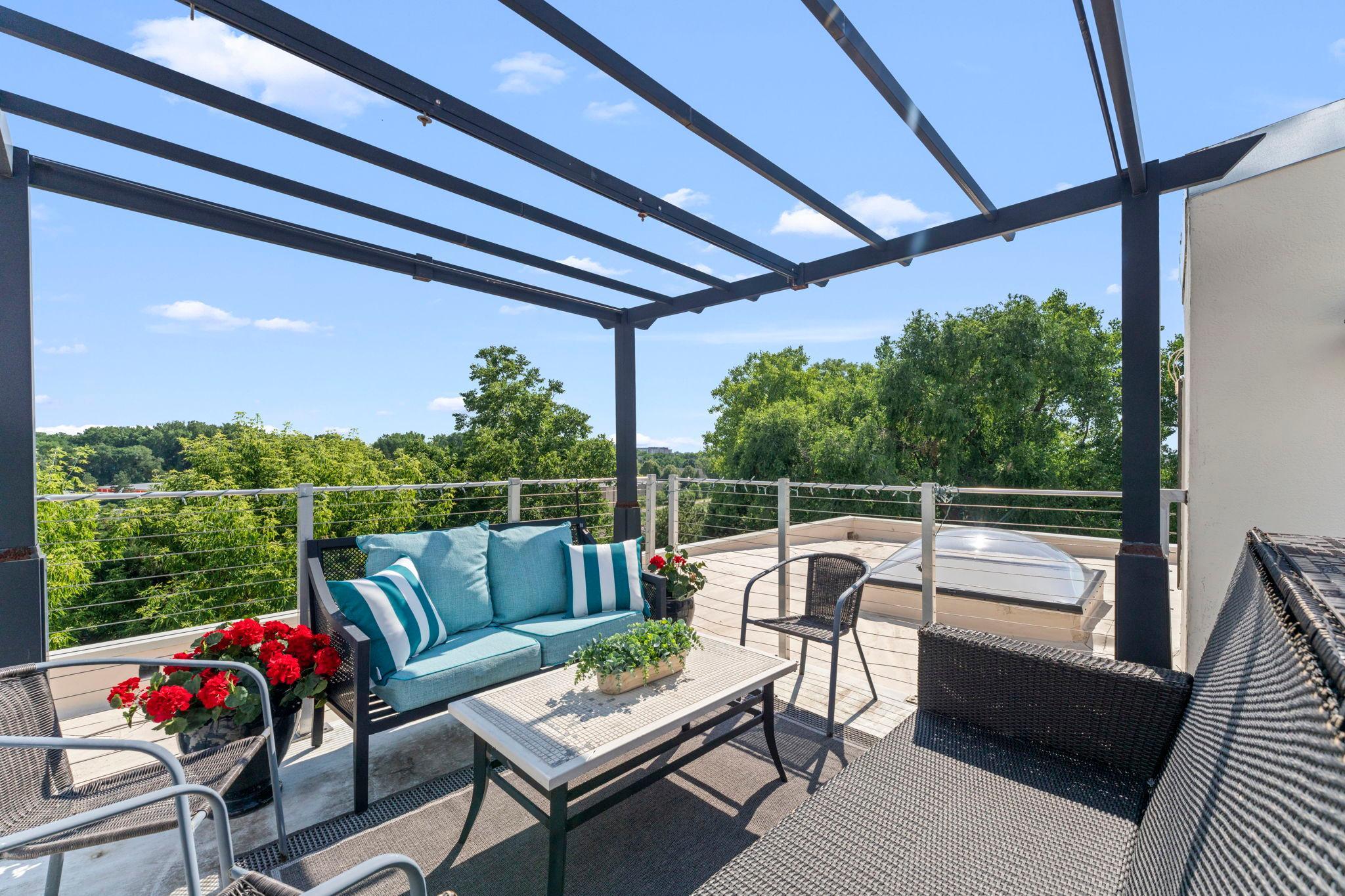 Access to rooftop deck only for this unit!