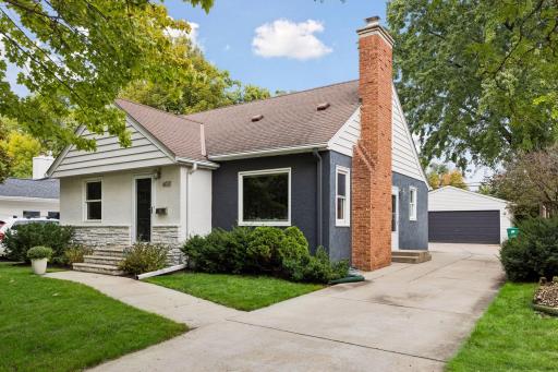 6021 Wooddale Avenue - Spacecrafting - 0001.jpg