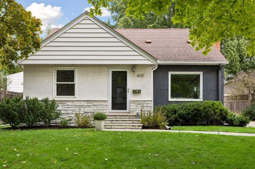 6021 Wooddale Avenue - Spacecrafting - 0003.jpg