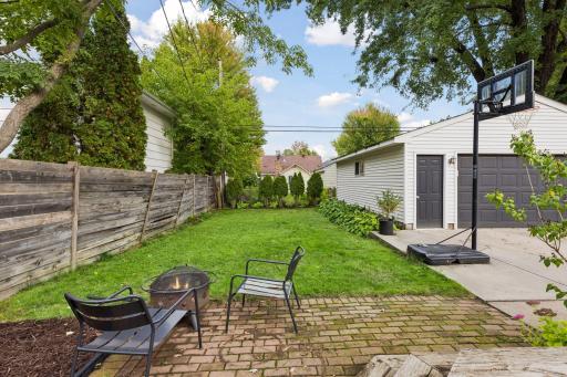 6021 Wooddale Avenue - Spacecrafting - 0042.jpg