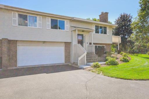 11840 Vintage Street NW, Coon Rapids, MN 55433