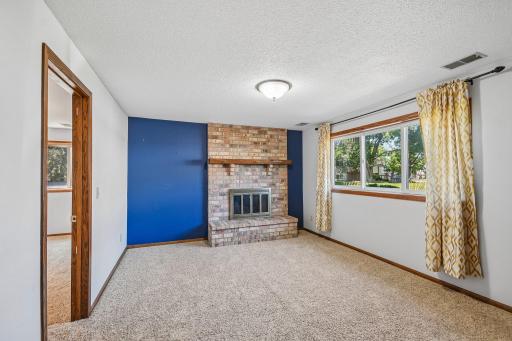 11840 Vintage Street NW, Coon Rapids, MN 55433