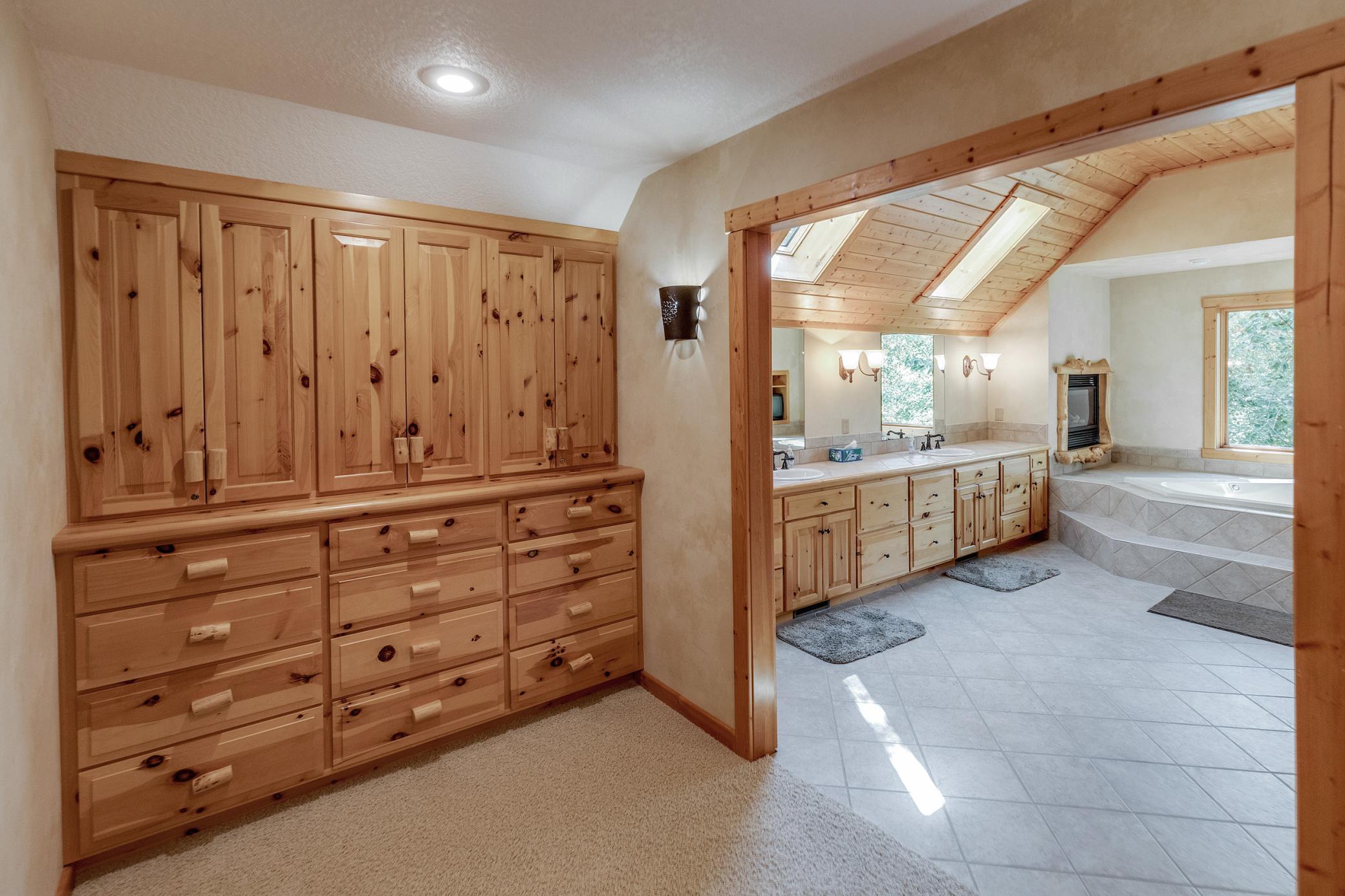 Built in Dressers