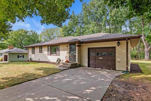 2439 53rd Street E, Inver Grove Heights, MN 55076