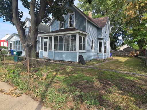 866 Duluth Street, Saint Paul, MN 55106