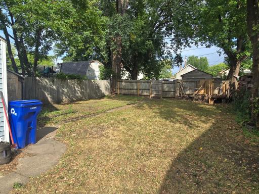 866 Duluth Street, Saint Paul, MN 55106