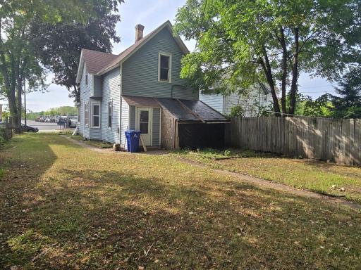 866 Duluth Street, Saint Paul, MN 55106