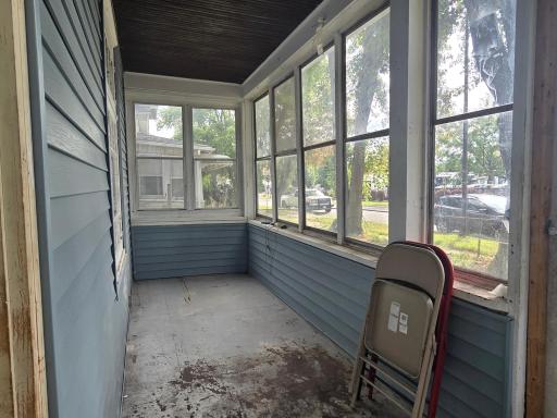 866 Duluth Street, Saint Paul, MN 55106