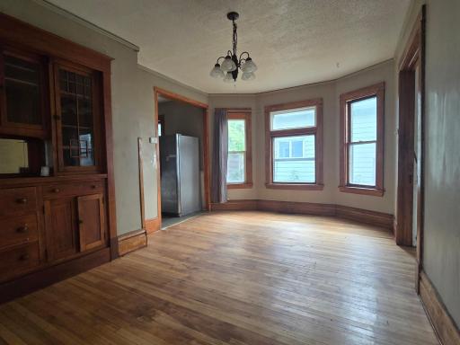 866 Duluth Street, Saint Paul, MN 55106