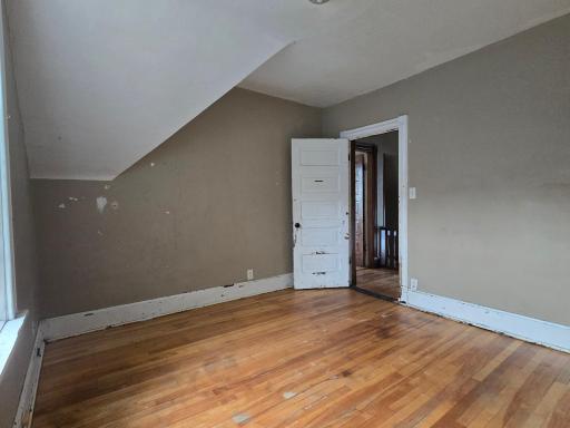 866 Duluth Street, Saint Paul, MN 55106