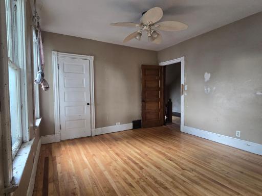 866 Duluth Street, Saint Paul, MN 55106