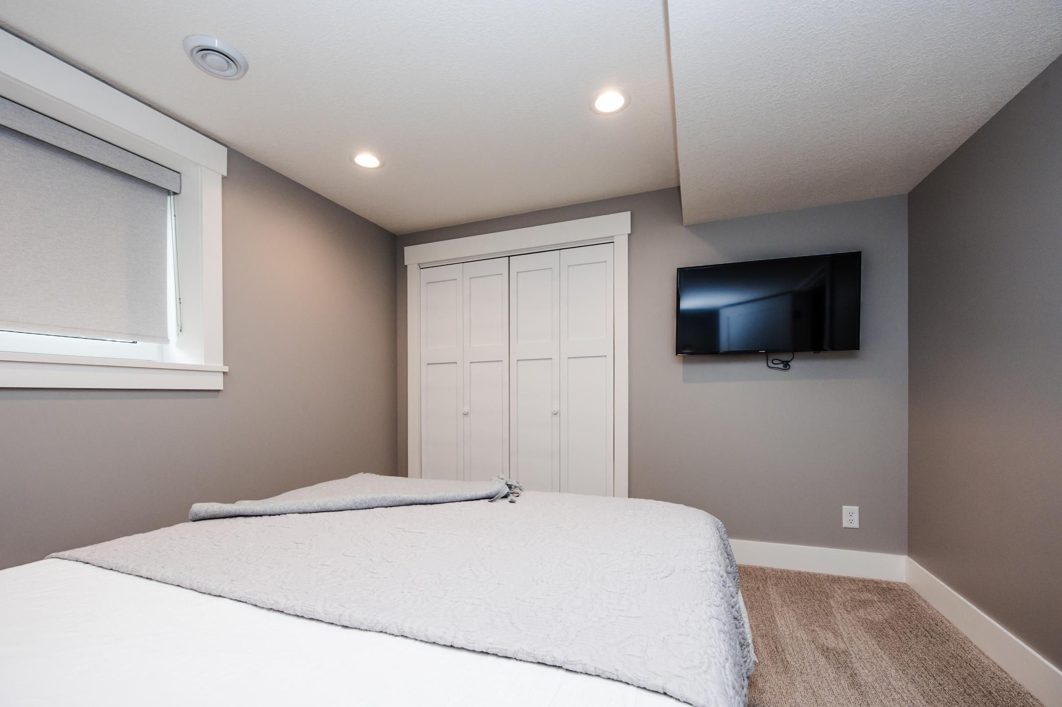 LL Bedroom 2