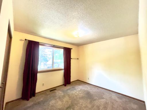 3235 Hamlet Drive, Woodbury, MN 55125