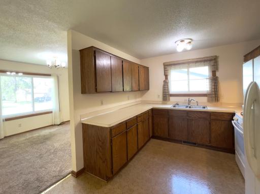 3235 Hamlet Drive, Woodbury, MN 55125