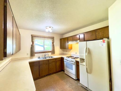 3235 Hamlet Drive, Woodbury, MN 55125