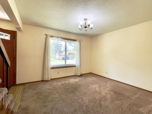 3235 Hamlet Drive, Woodbury, MN 55125