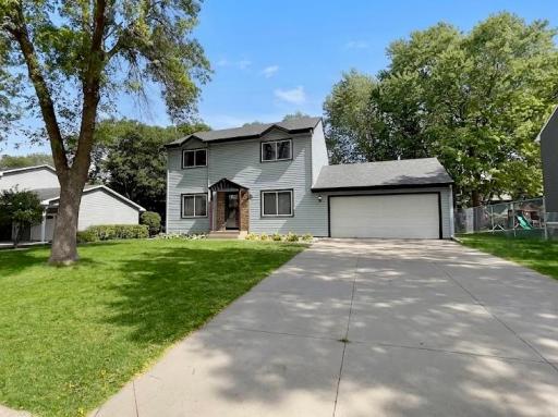 3235 Hamlet Drive, Woodbury, MN 55125