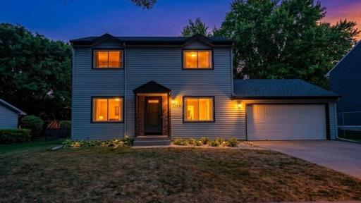 3235 Hamlet Drive, Woodbury, MN 55125