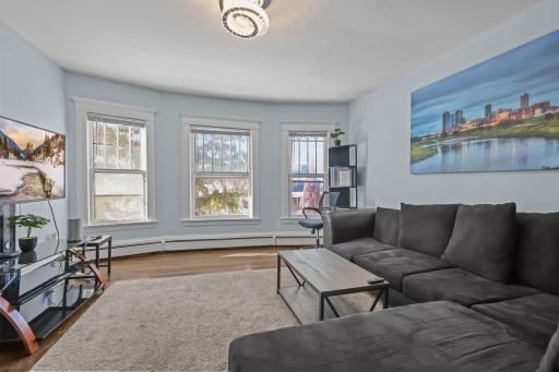 2209 Aldrich Avenue S, Minneapolis, MN 55405