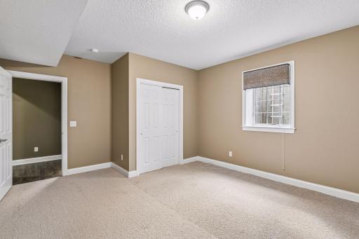 1452 Steeplechase Lane, Eagan, MN 55122