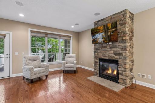 1452 Steeplechase Lane, Eagan, MN 55122