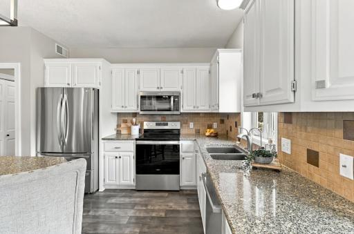 Kitchen 2.jpg