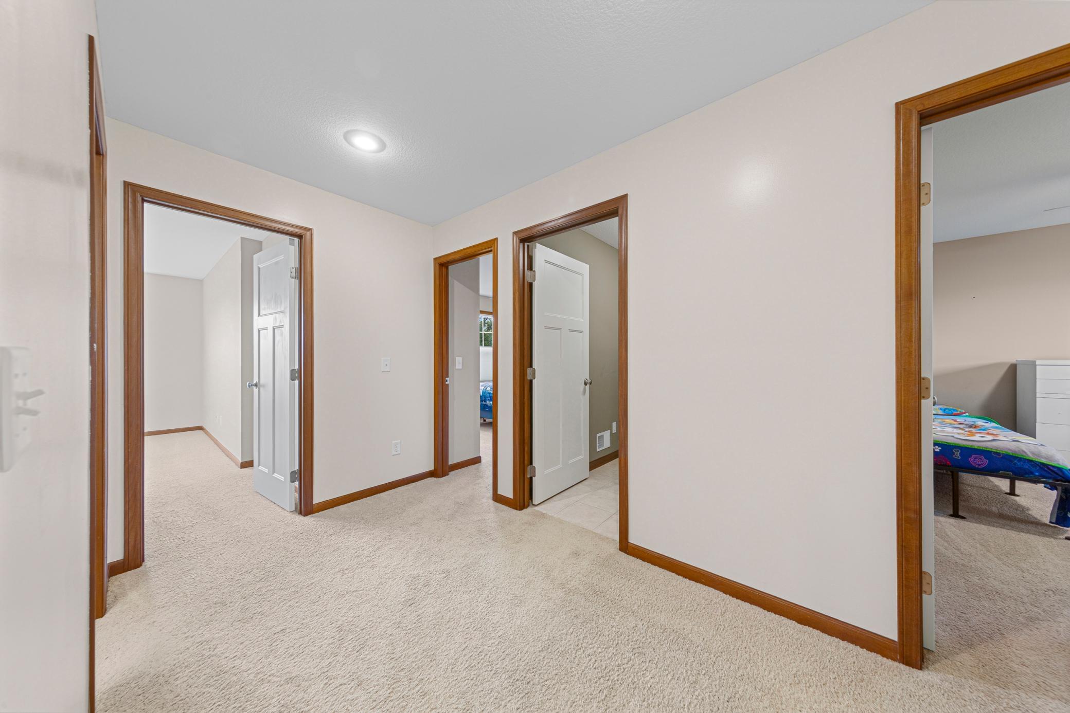 47_Spacious upstairs loft.jpg