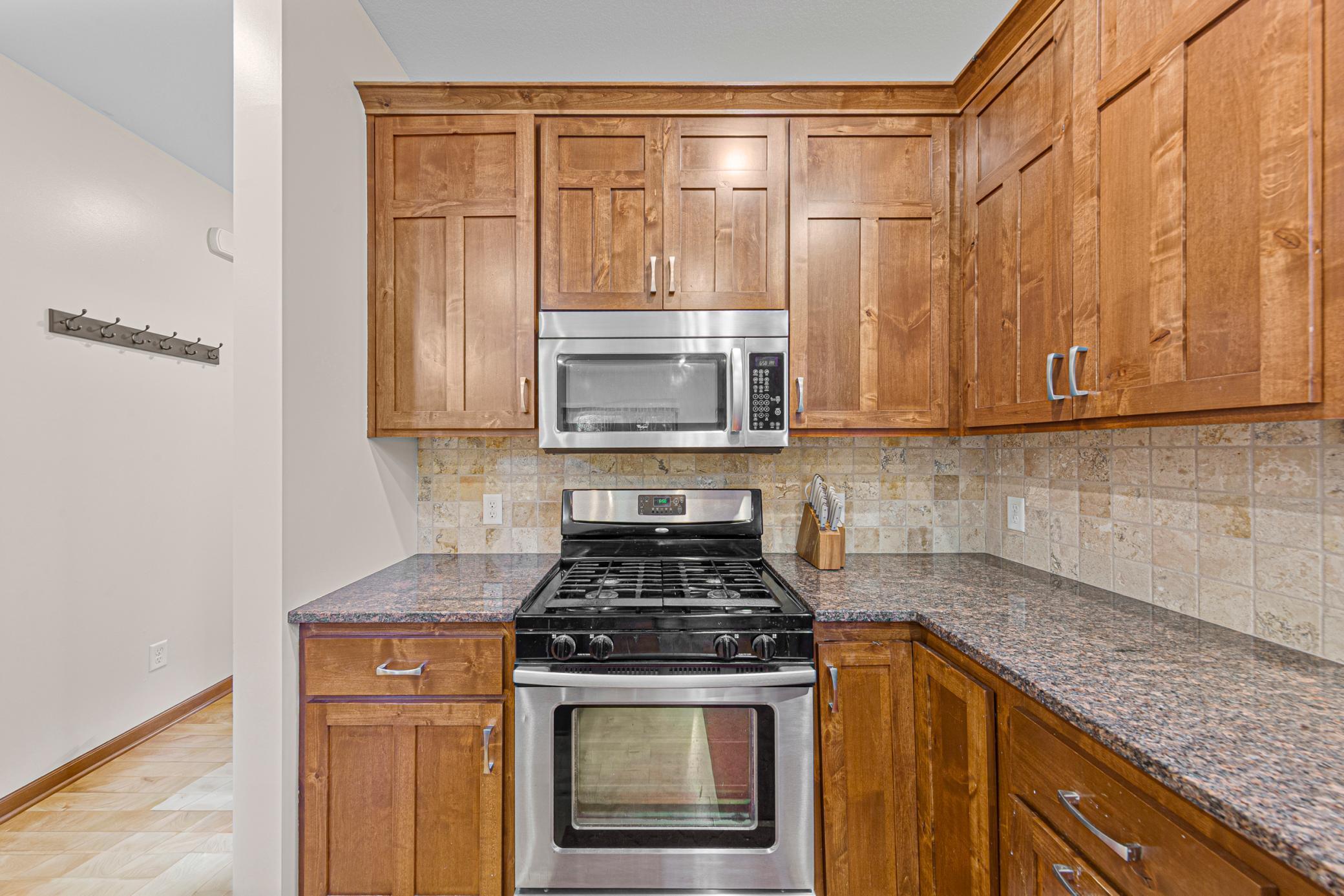 26_Kitchen gas stove.jpg