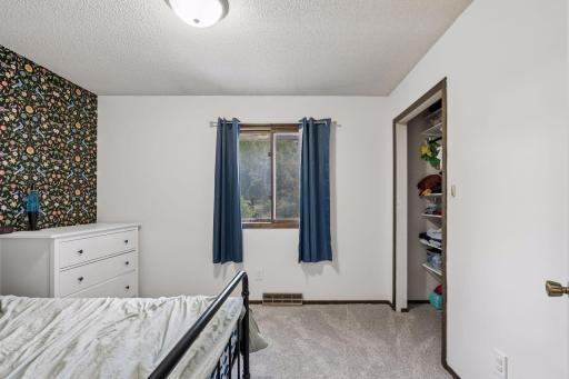 6509 Edgemont Boulevard N, Brooklyn Park, MN 55428