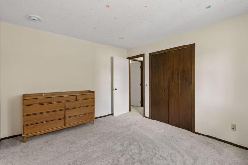 6509 Edgemont Boulevard N, Brooklyn Park, MN 55428