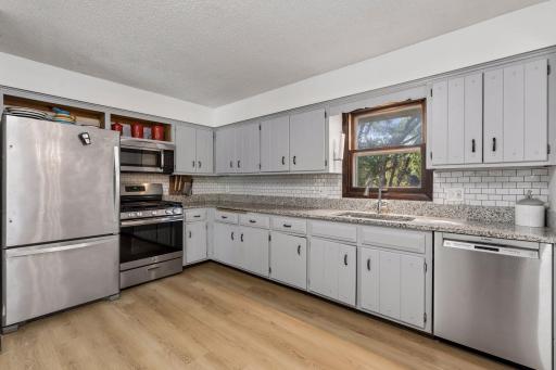 6509 Edgemont Boulevard N, Brooklyn Park, MN 55428