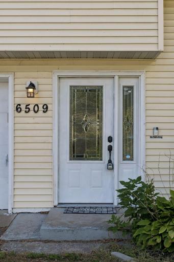6509 Edgemont Boulevard N, Brooklyn Park, MN 55428