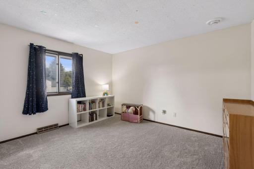 6509 Edgemont Boulevard N, Brooklyn Park, MN 55428