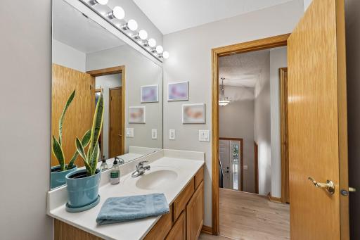31-web-or-mls-32nd Ave-S1109-031.jpg