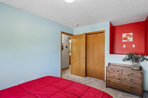 29-web-or-mls-32nd Ave-S1109-029.jpg