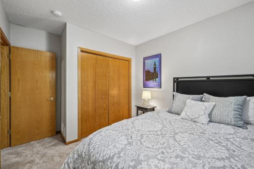 22-web-or-mls-32nd Ave-S1109-022.jpg