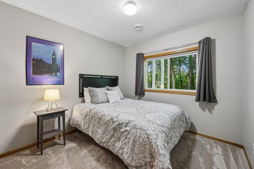 21-web-or-mls-32nd Ave-S1109-021.jpg