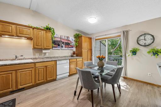 14-web-or-mls-32nd Ave-S1109-014.jpg