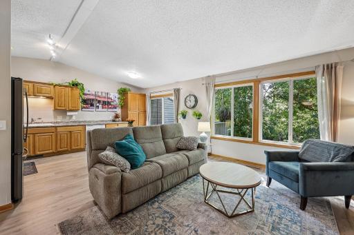 11-web-or-mls-32nd Ave-S1109-011.jpg